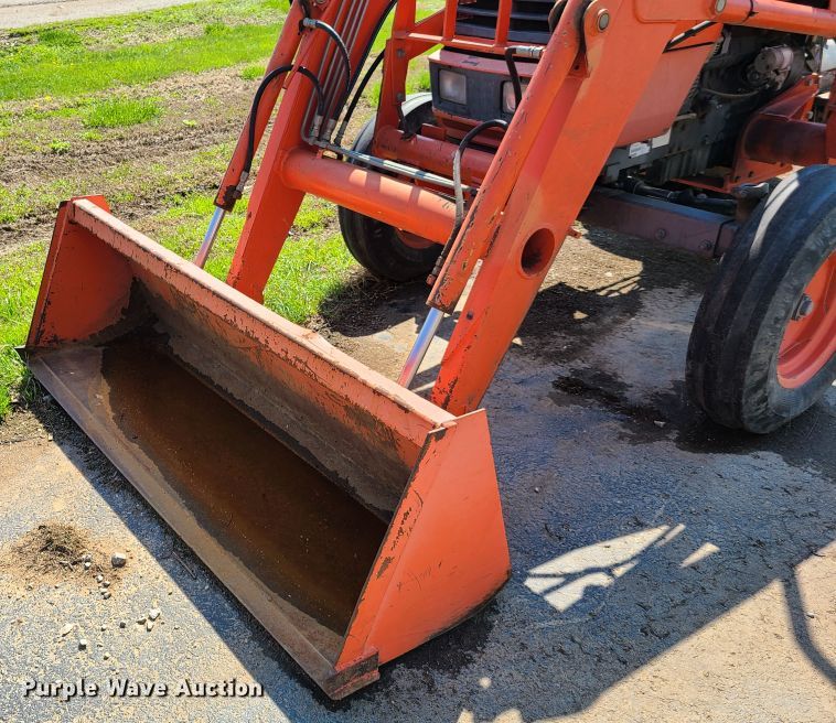 image for item EL9792 Kubota M5400 tractor