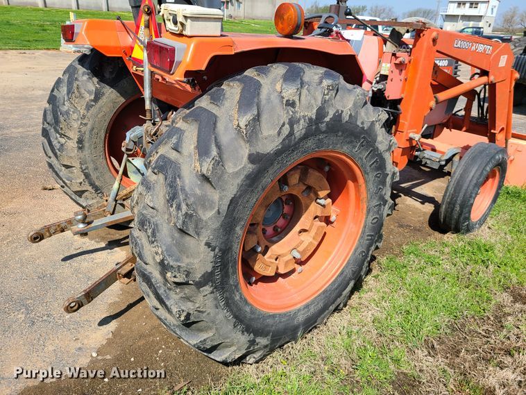 image for item EL9792 Kubota M5400 tractor