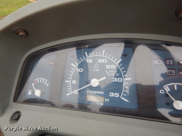 image for item ES9558 2007 Branson 4720i MFWD tractor