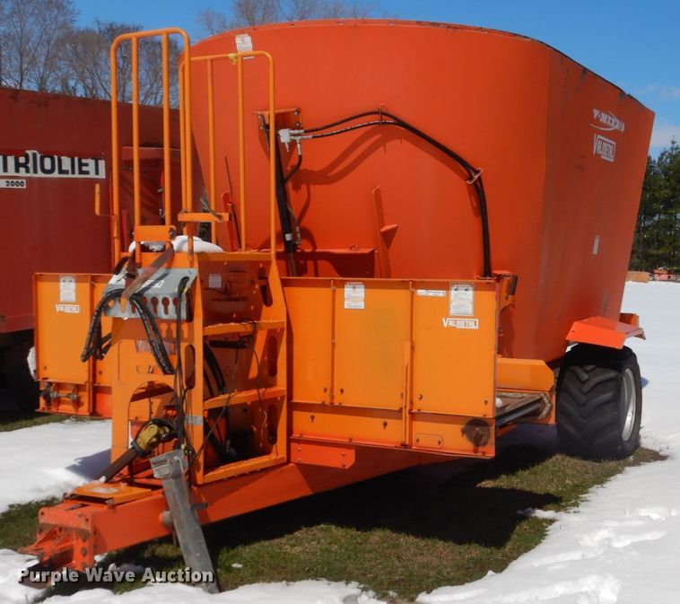 image for item FX9077 Valmetal 700 feed mixer