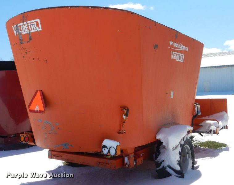 image for item FX9077 Valmetal 700 feed mixer