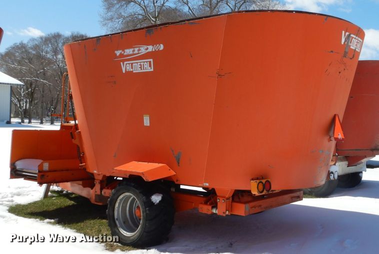 image for item FX9077 Valmetal 700 feed mixer