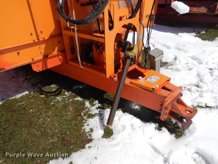 image for item FX9077 Valmetal 700 feed mixer