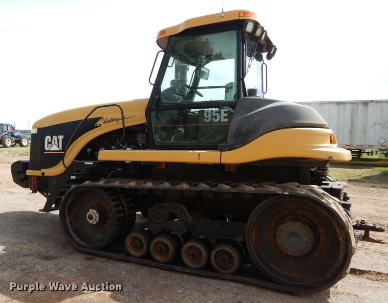 image for item GK9148 1998 Caterpillar Challenger 95E tractor