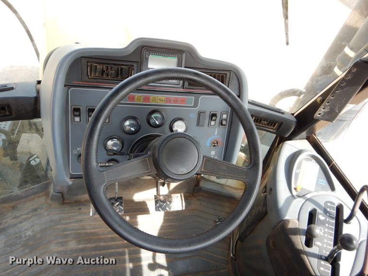 image for item GK9148 1998 Caterpillar Challenger 95E tractor