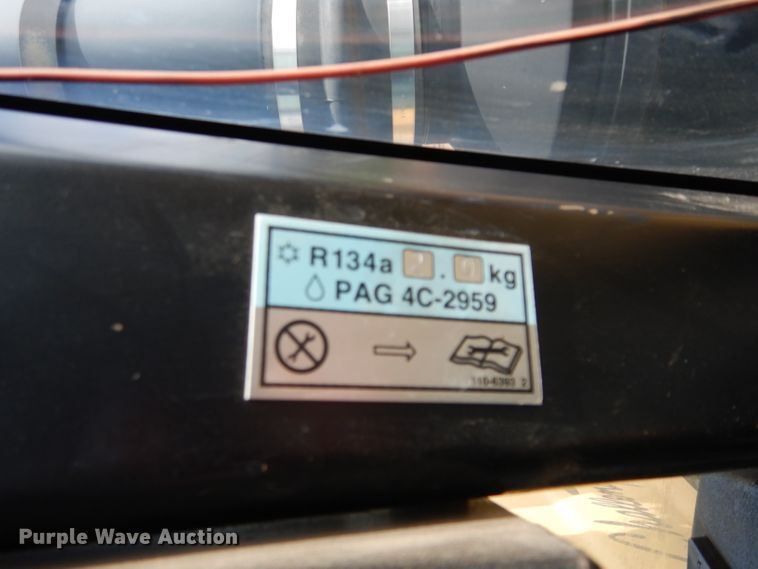 image for item GK9148 1998 Caterpillar Challenger 95E tractor