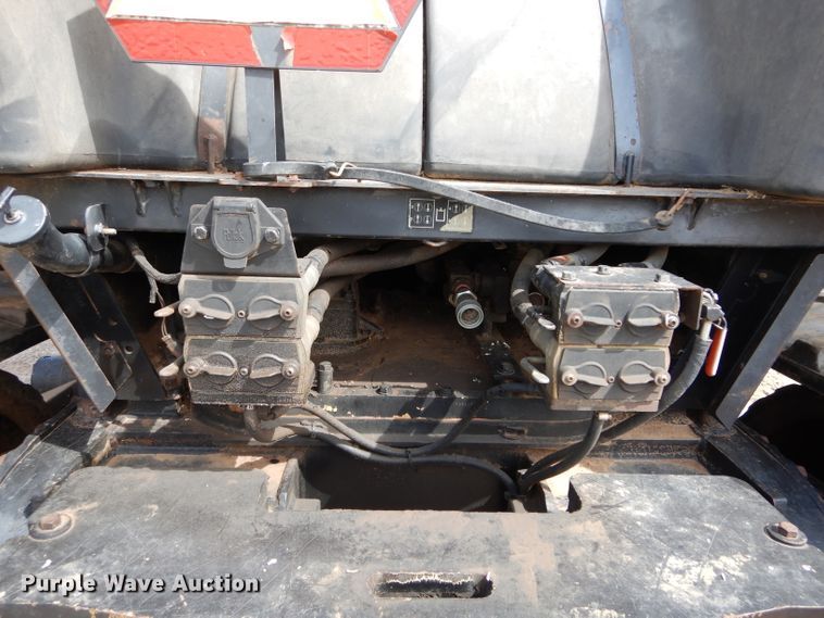 image for item GK9148 1998 Caterpillar Challenger 95E tractor