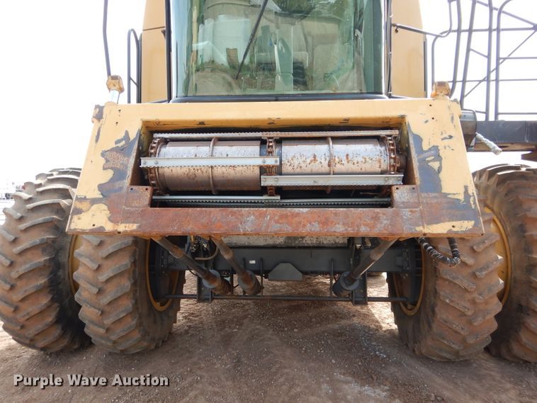 image for item GK9149 2001 Caterpillar Lexion 470 combine