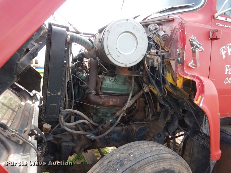 image for item GK9150 1977 Ford F900 grain truck