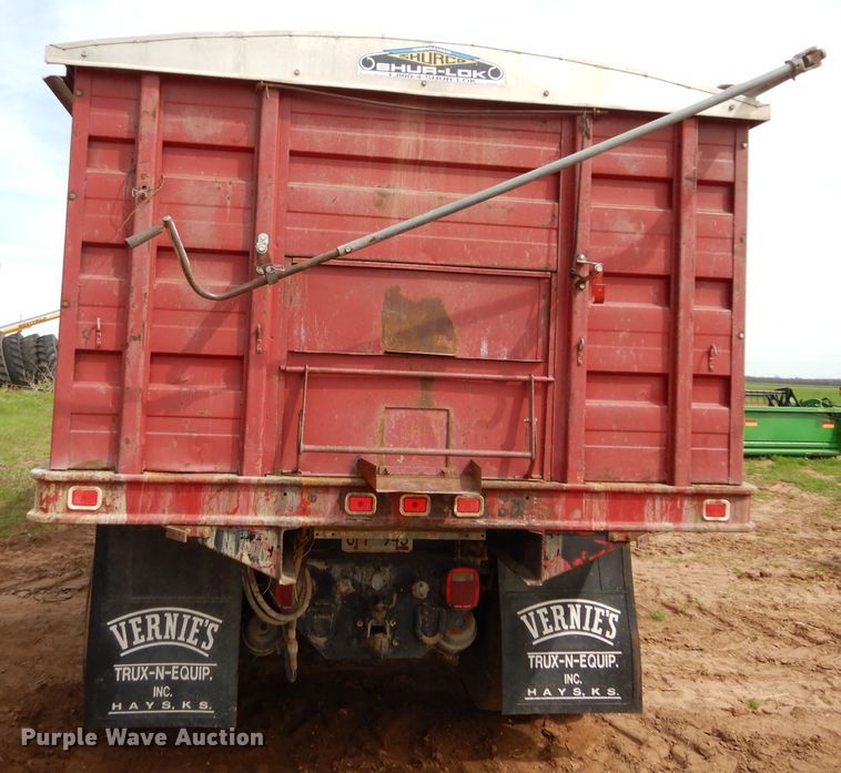 image for item GK9150 1977 Ford F900 grain truck