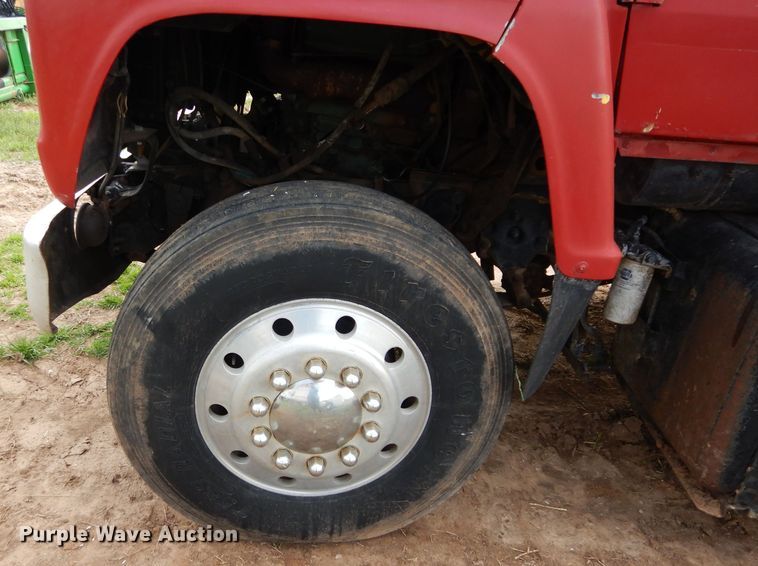 image for item GK9150 1977 Ford F900 grain truck