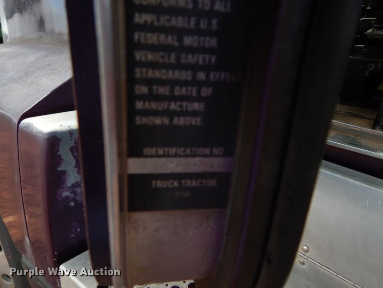 image for item GK9151 1990 Kenworth T600 semi truck