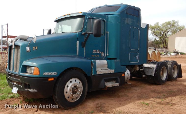 image for item GK9152 1993 Kenworth semi truck