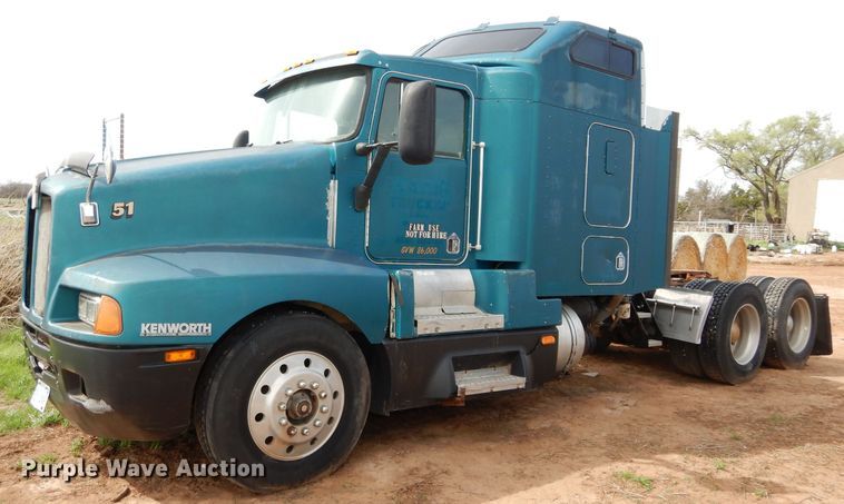 image for item GK9152 1993 Kenworth semi truck