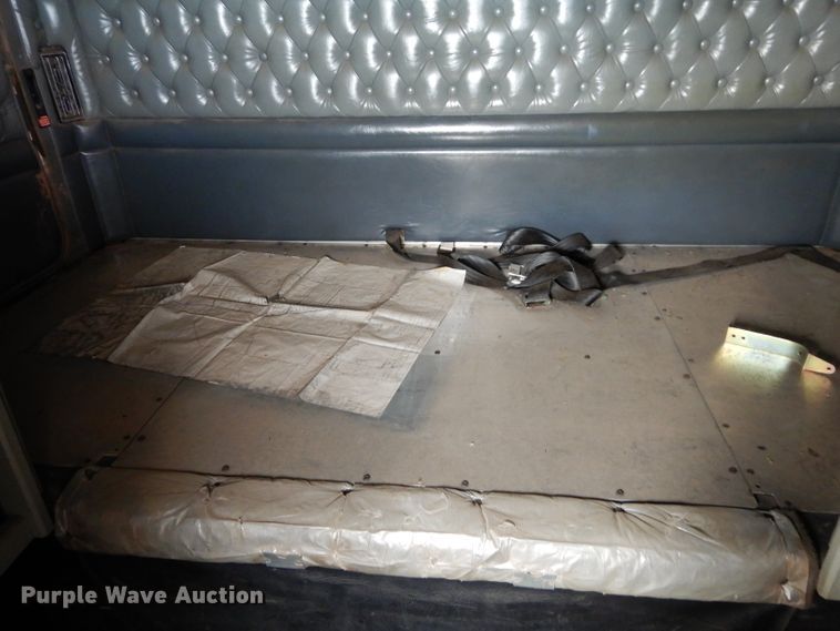 image for item GK9152 1993 Kenworth semi truck