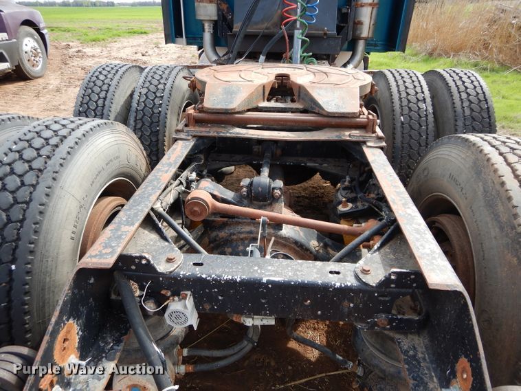 image for item GK9152 1993 Kenworth semi truck