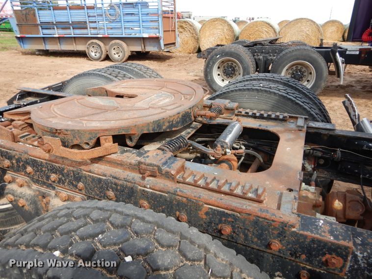 image for item GK9152 1993 Kenworth semi truck