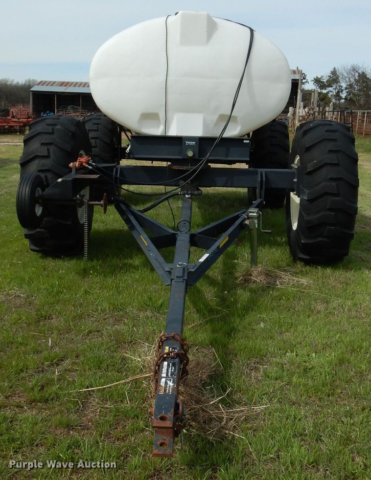 image for item GK9153 Yetter nurse tank trailer