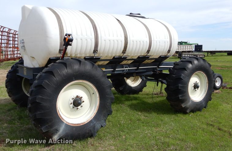 image for item GK9153 Yetter nurse tank trailer