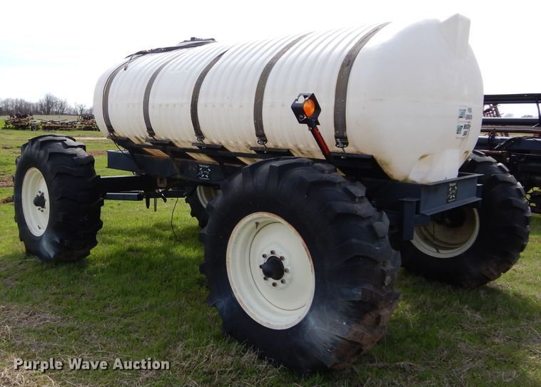 image for item GK9153 Yetter nurse tank trailer