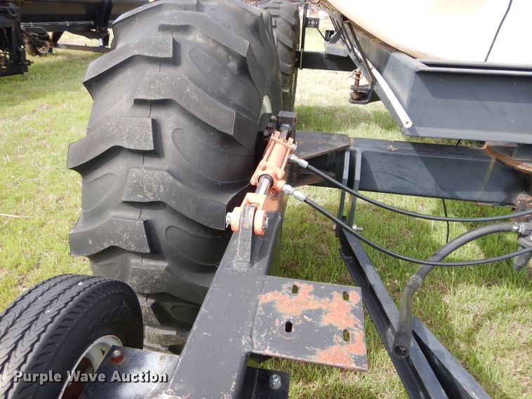 image for item GK9153 Yetter nurse tank trailer