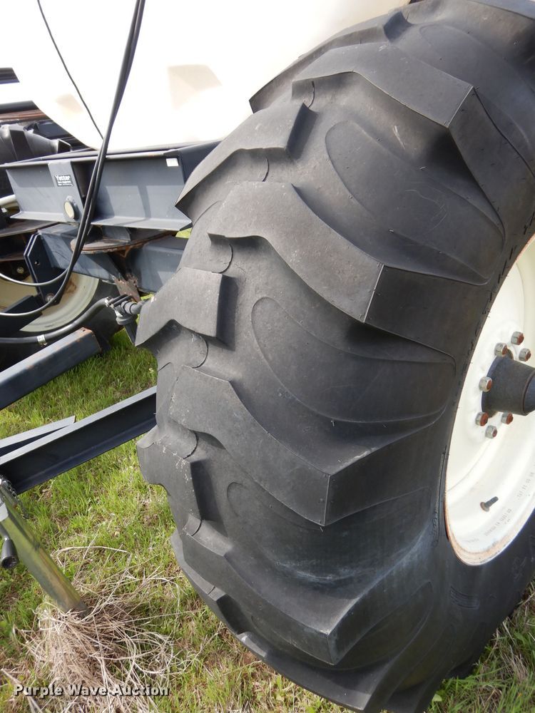 image for item GK9153 Yetter nurse tank trailer