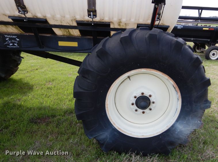 image for item GK9153 Yetter nurse tank trailer