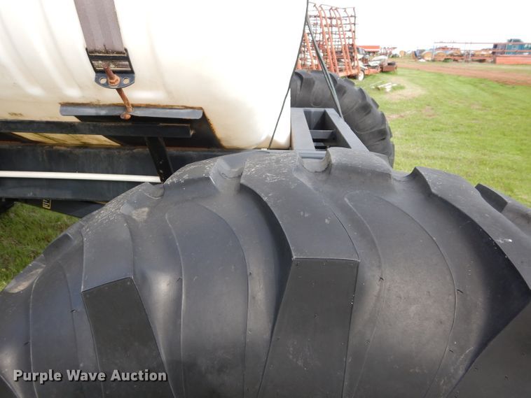 image for item GK9153 Yetter nurse tank trailer