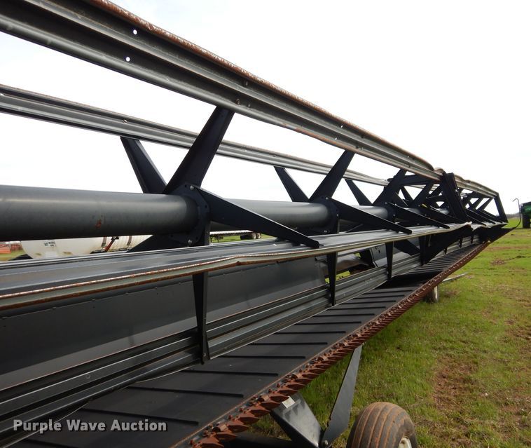 image for item GK9154 MacDon 963 draper head