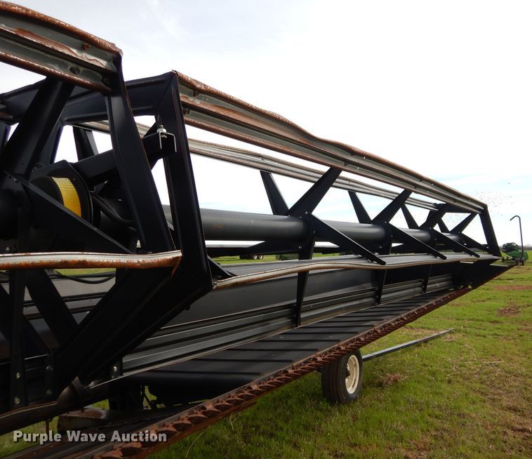 image for item GK9154 MacDon 963 draper head