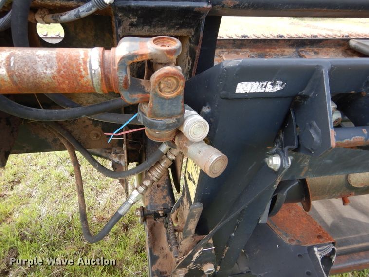 image for item GK9154 MacDon 963 draper head