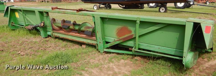 image for item GK9155 John Deere 843 corn head