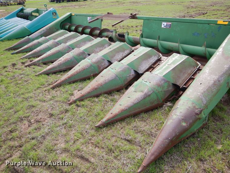 image for item GK9155 John Deere 843 corn head