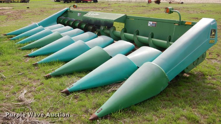 image for item GK9156 John Deere 893 corn head