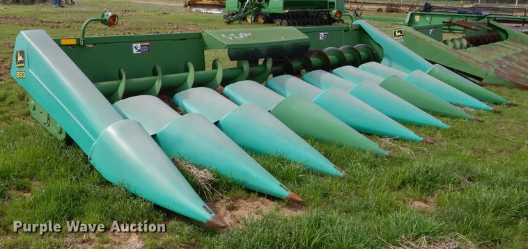 image for item GK9156 John Deere 893 corn head
