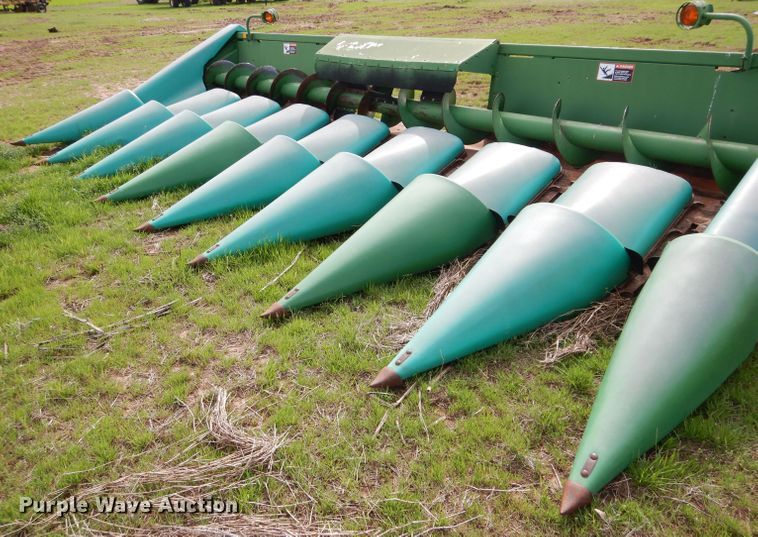 image for item GK9156 John Deere 893 corn head