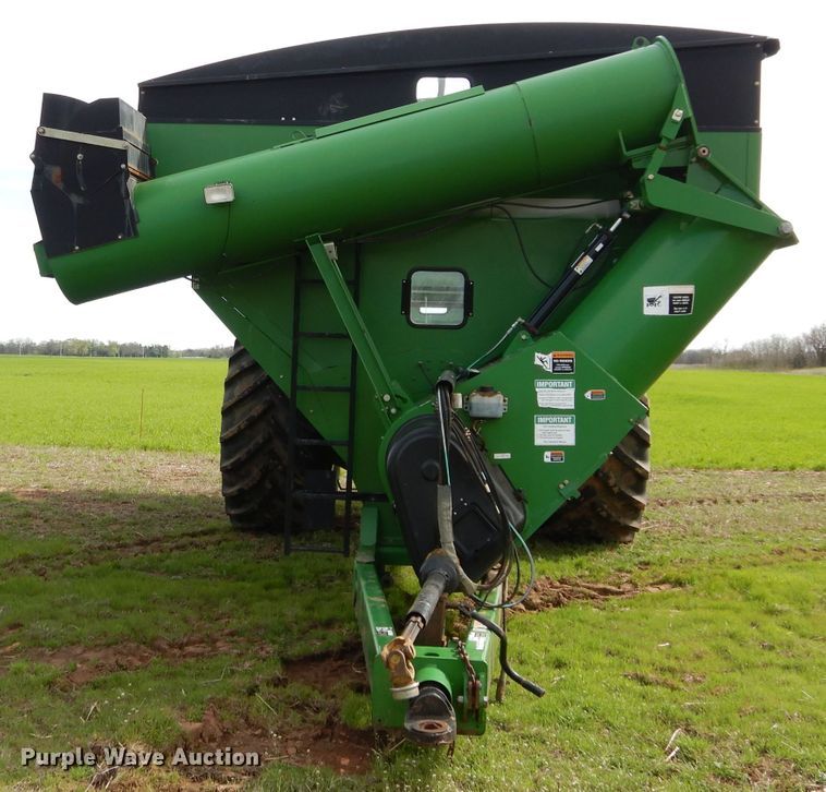 image for item GK9158 Unverferth 1110 grain cart