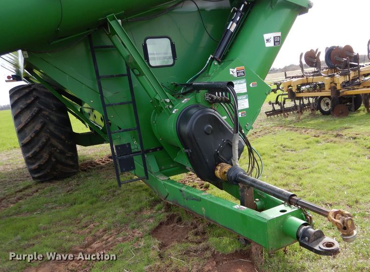 image for item GK9158 Unverferth 1110 grain cart