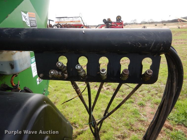 image for item GK9158 Unverferth 1110 grain cart