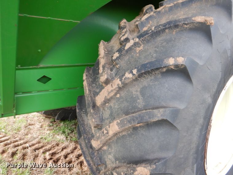 image for item GK9158 Unverferth 1110 grain cart