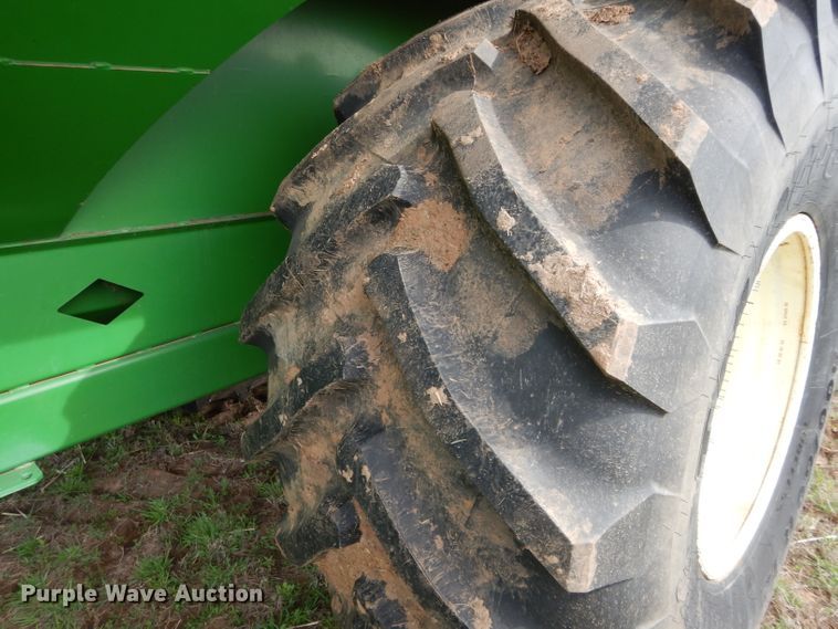 image for item GK9158 Unverferth 1110 grain cart