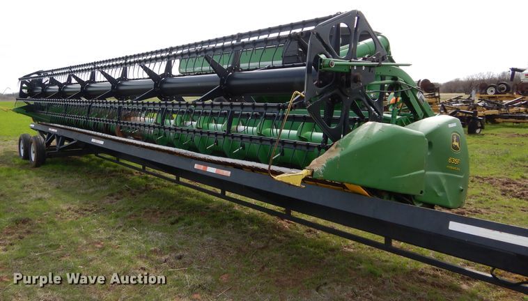 image for item GK9159 2004 John Deere 635F flex head