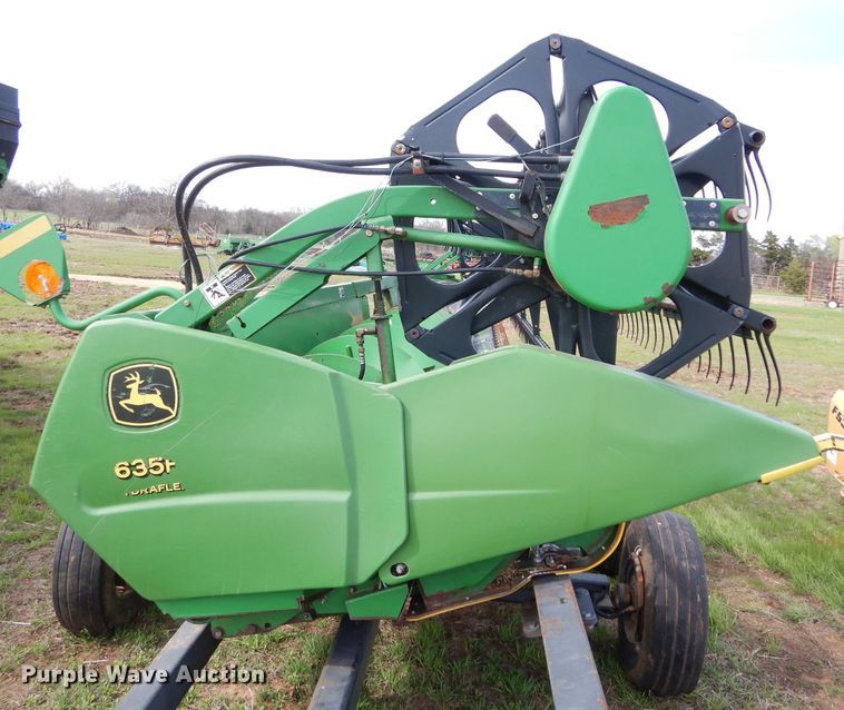 image for item GK9159 2004 John Deere 635F flex head