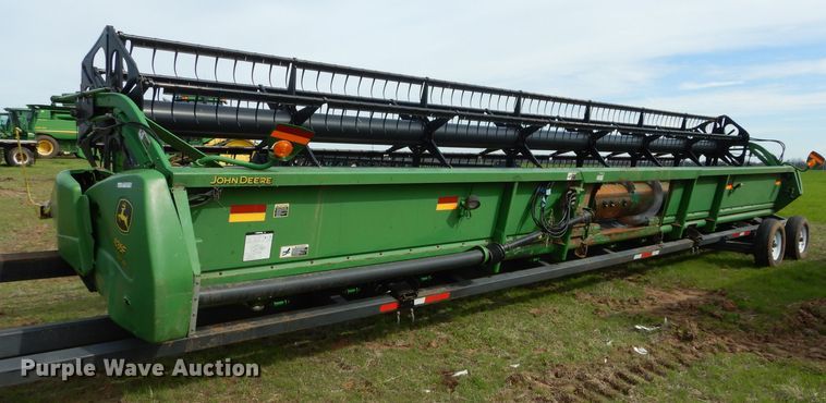 image for item GK9159 2004 John Deere 635F flex head