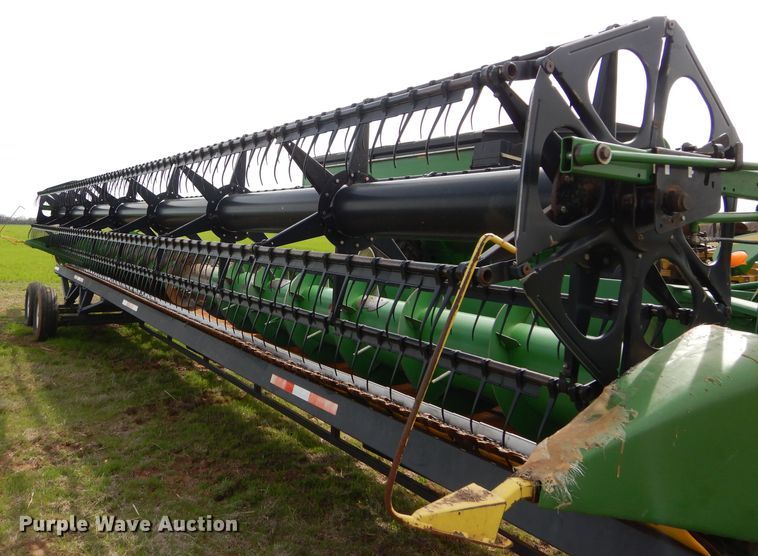 image for item GK9159 2004 John Deere 635F flex head