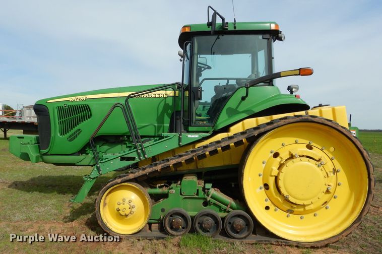 image for item GK9161 2002 John Deere 8420T tractor