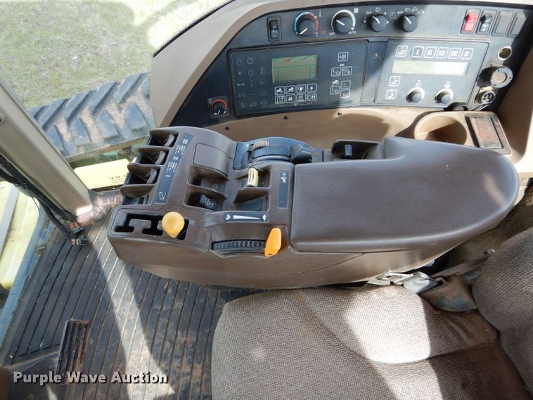 image for item GK9161 2002 John Deere 8420T tractor