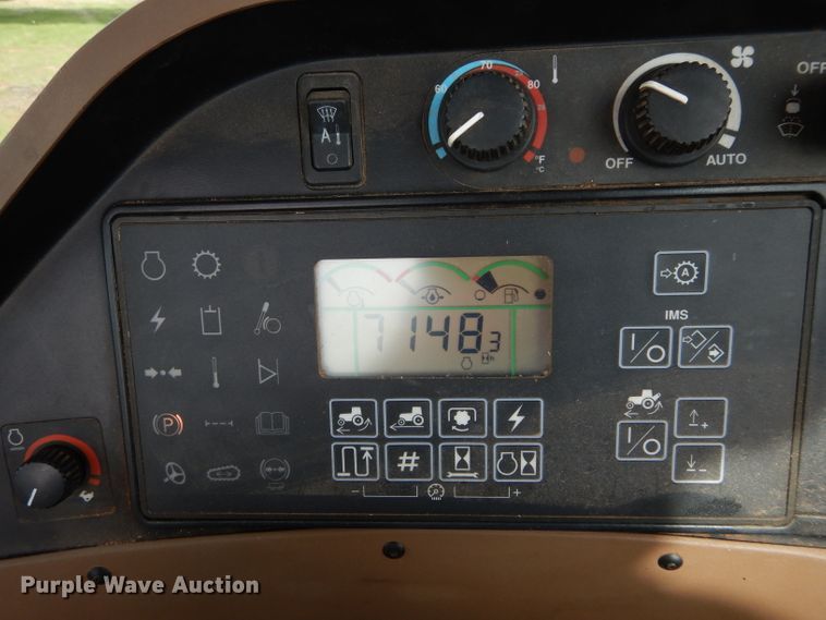 image for item GK9161 2002 John Deere 8420T tractor