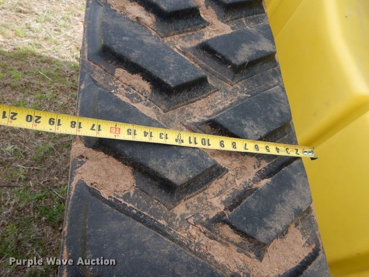 image for item GK9161 2002 John Deere 8420T tractor