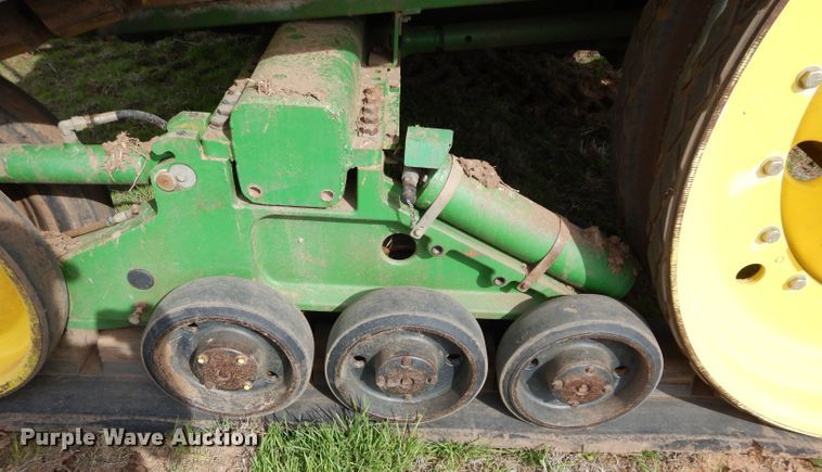 image for item GK9161 2002 John Deere 8420T tractor